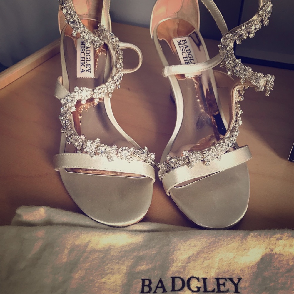 Badgley Mischka Bennet Strappy Wedge - Ivory 6M